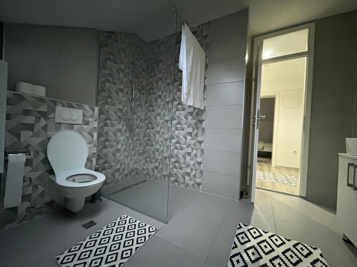 Apartman Mala Aleja Apartment Sarajevo Bagian luar foto